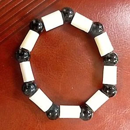 БРАСЛЕТ (из костей волка)