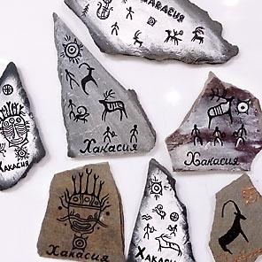 МАГНИТ из камня «Менгир»