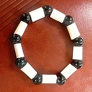 БРАСЛЕТ (из костей волка)