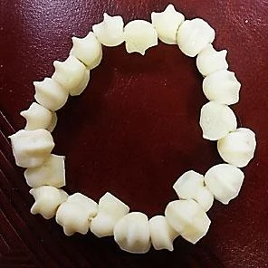 БРАСЛЕТ (из казанков волка)